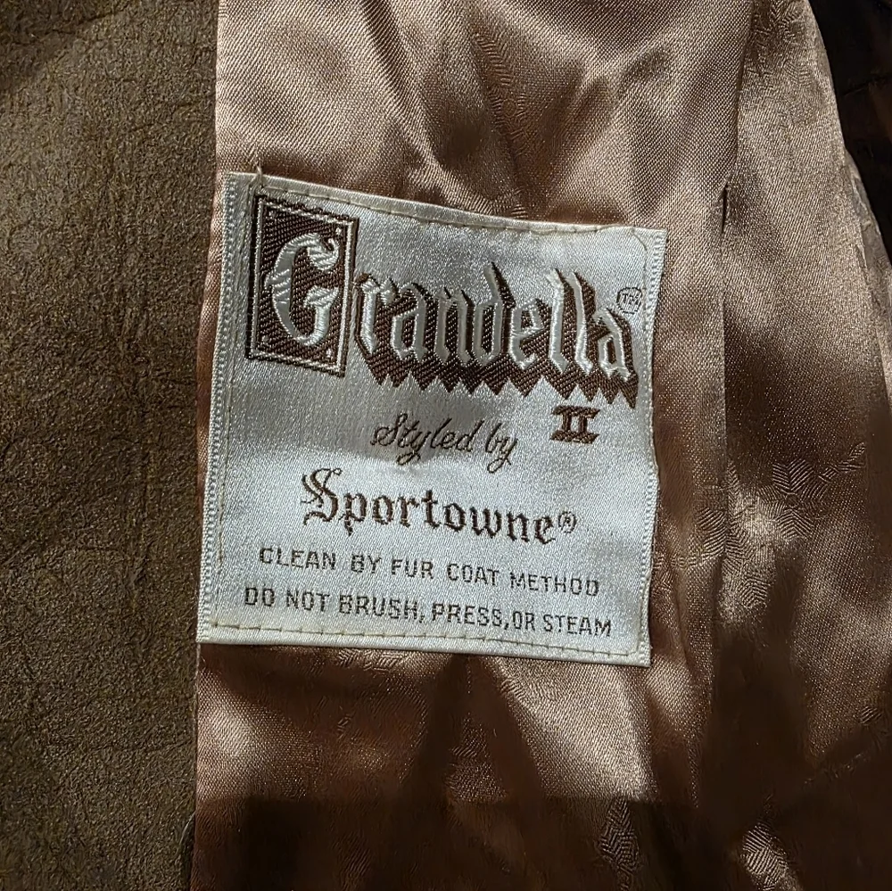 1960s Grandella II by Sportowne Faux Fur Coat Size 6 - Picture 3 of 8